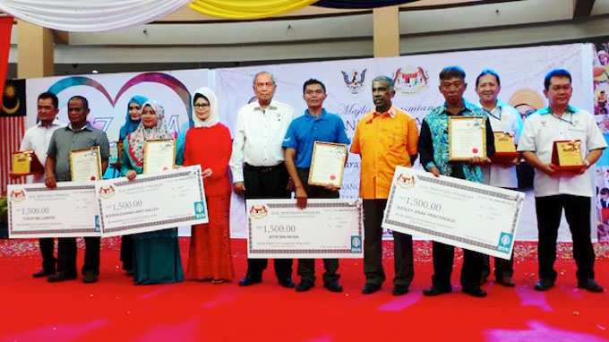 Sarawak lifts families out of poverty