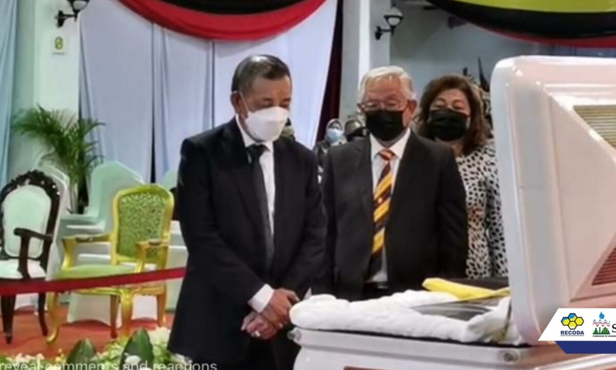 Paying last respects to the late Tan Sri James Masing