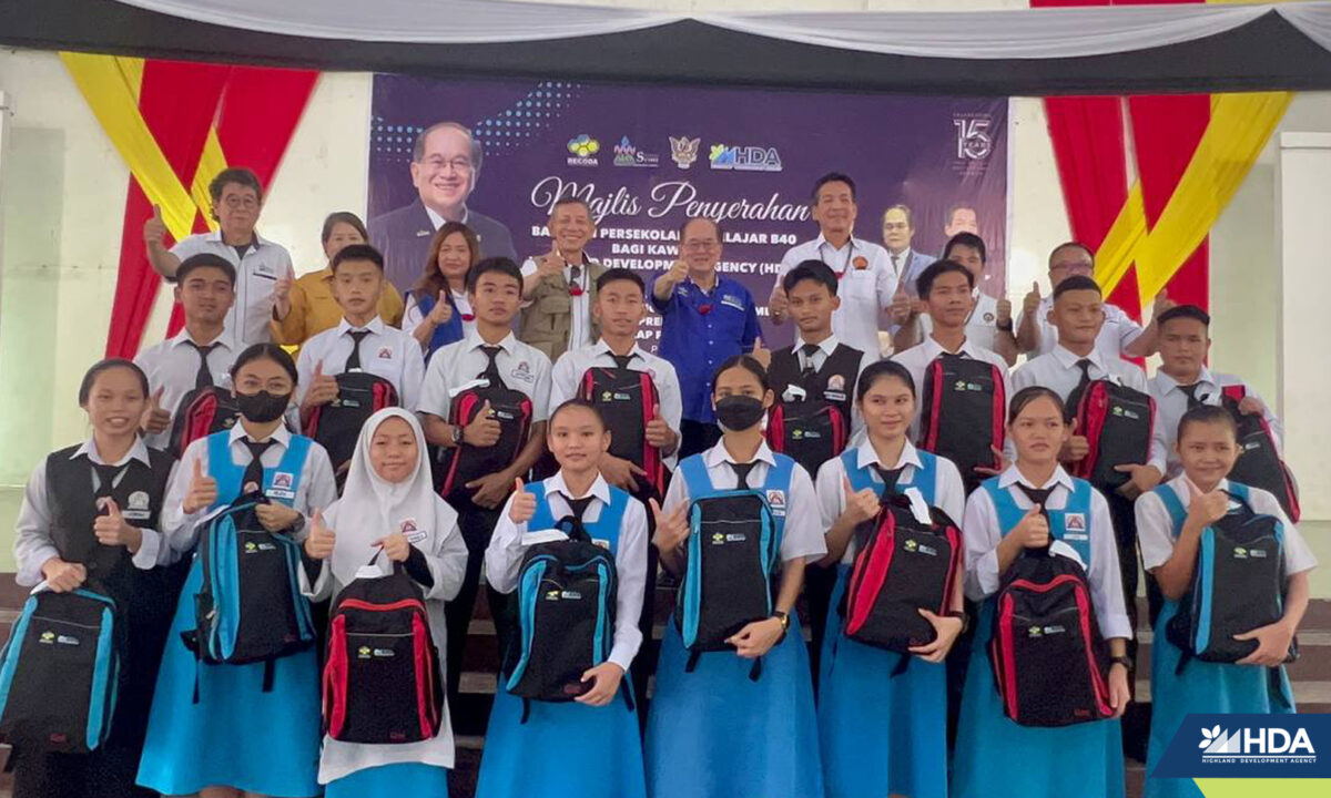 HDA distributes school aids to B40 Students