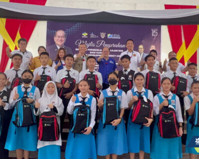 HDA distributes school aids to B40 Students