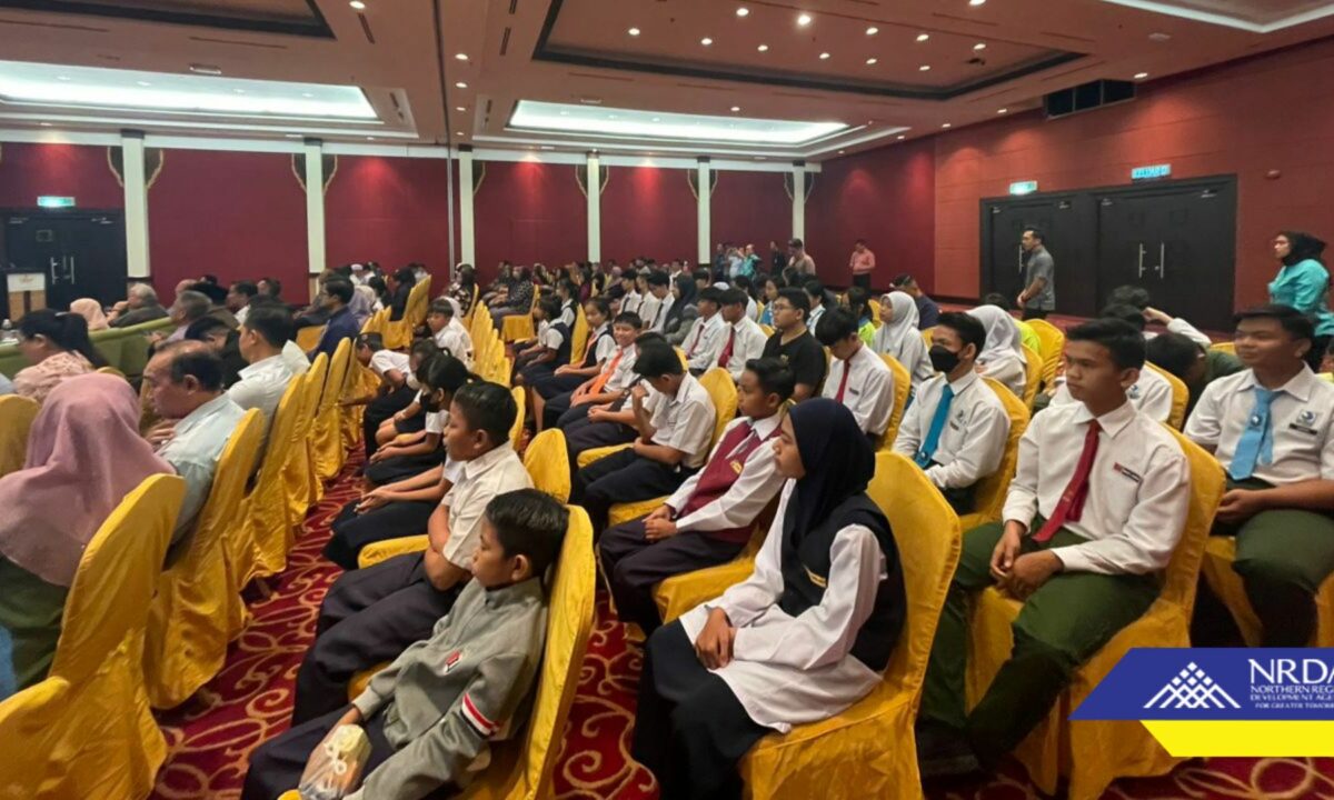 COMMUNITY@SCORE offers assistance to students from B40 families in NRDA