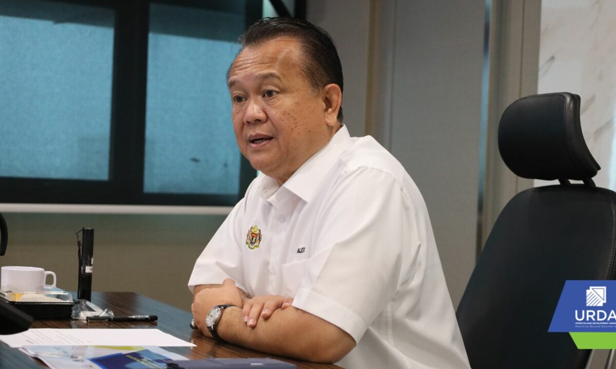 Works Minister and URDA Chairman Dato Sri Alexander Nanta Linggi chairs socio-economic meeting