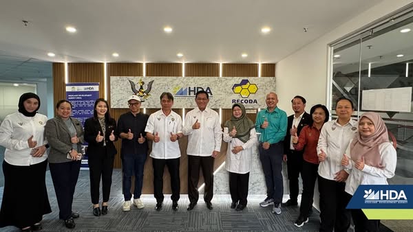 Deputy Minister Visits HDA for Project Briefing