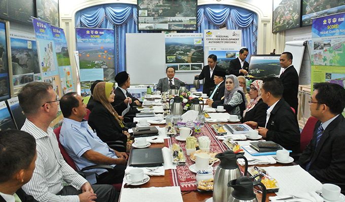 Brunei team learns about SCORE and Tanjung Manis opportunities