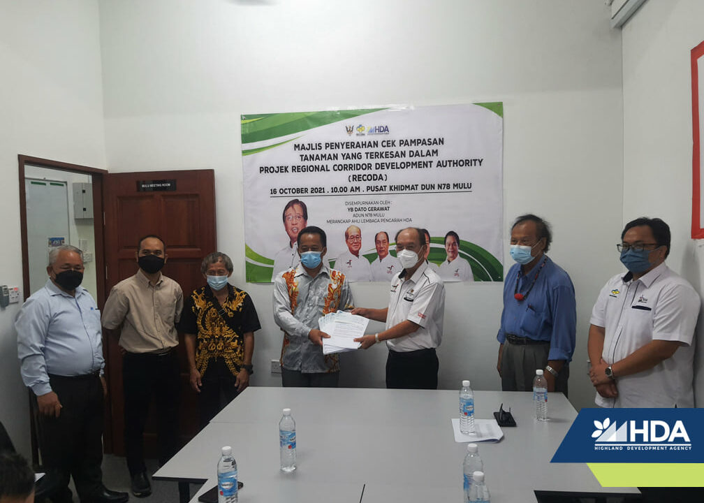 HDA Deputy Chairman hands out crop compensation cheques in Miri